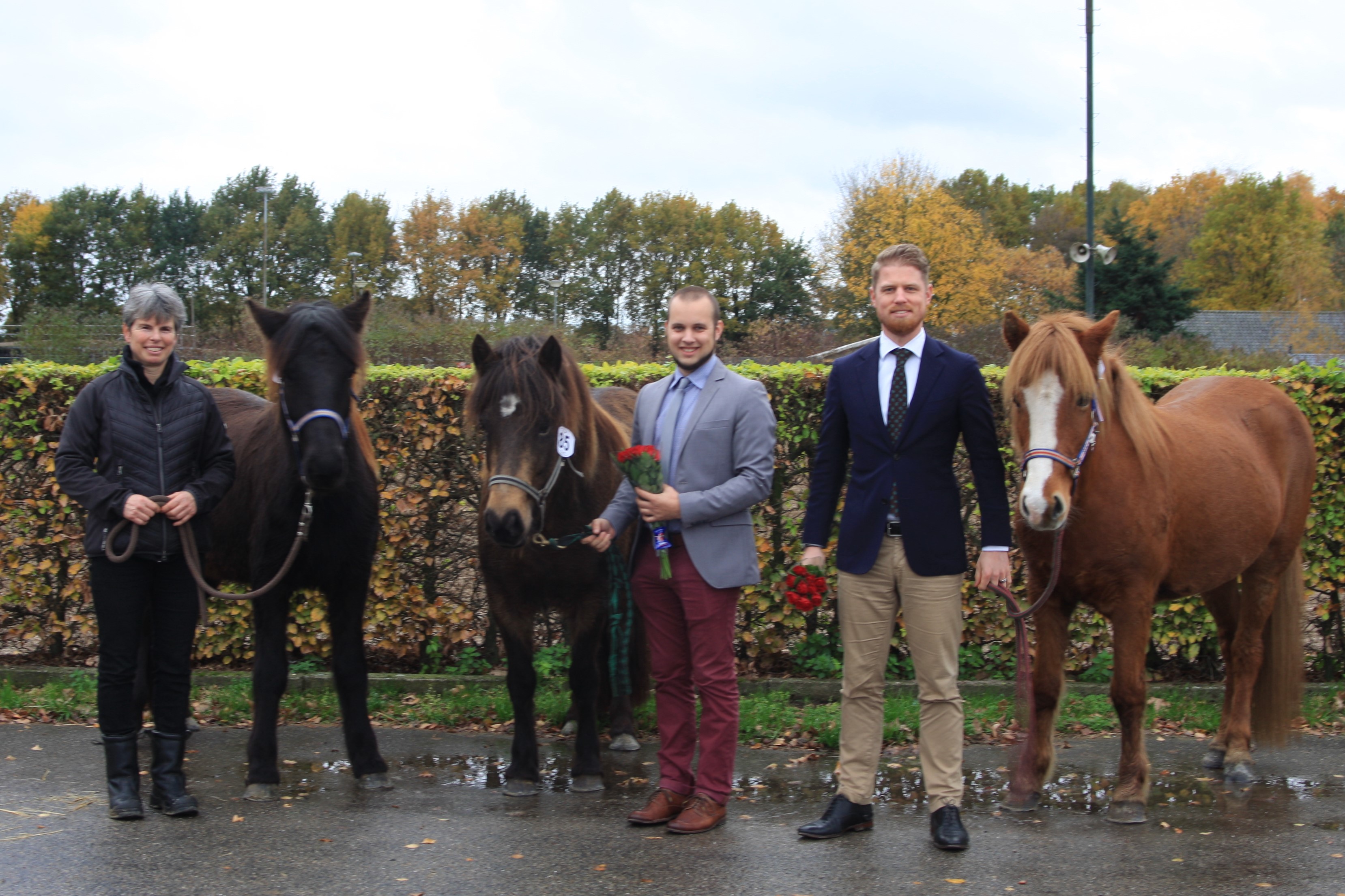 Thomas en Bert geslaagd voor examen fokjurylid